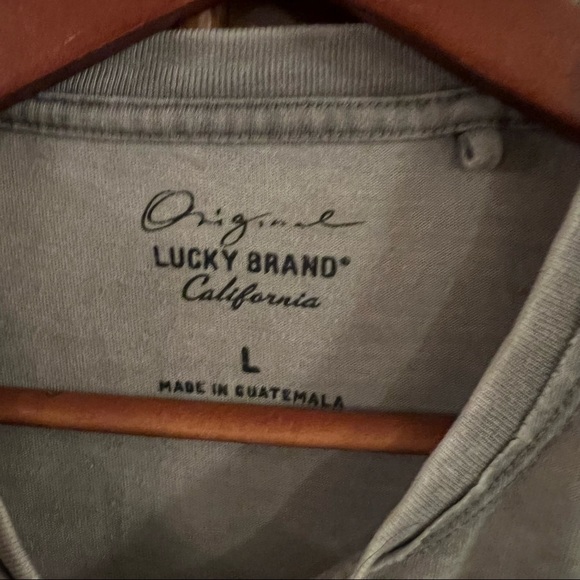 EUC Lucky Brand Skull T-Shirt - Picture 3 of 3